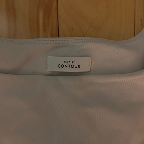 Aritzia body suit size S - NWT - Picture 1 of 3